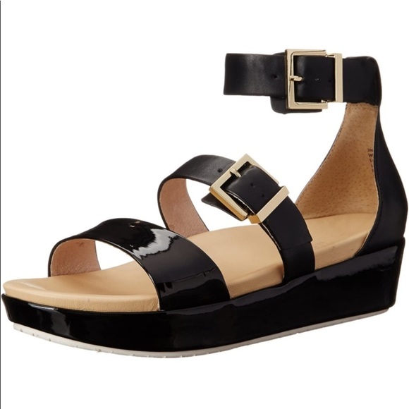 Kenneth Cole Joyce Black Patent Gladiator Sandal Sz 9M. BSN0898F - Picture 1 of 13